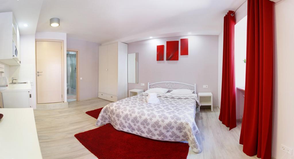 Basseynaya Apart Hotel Kiev Exteriör bild