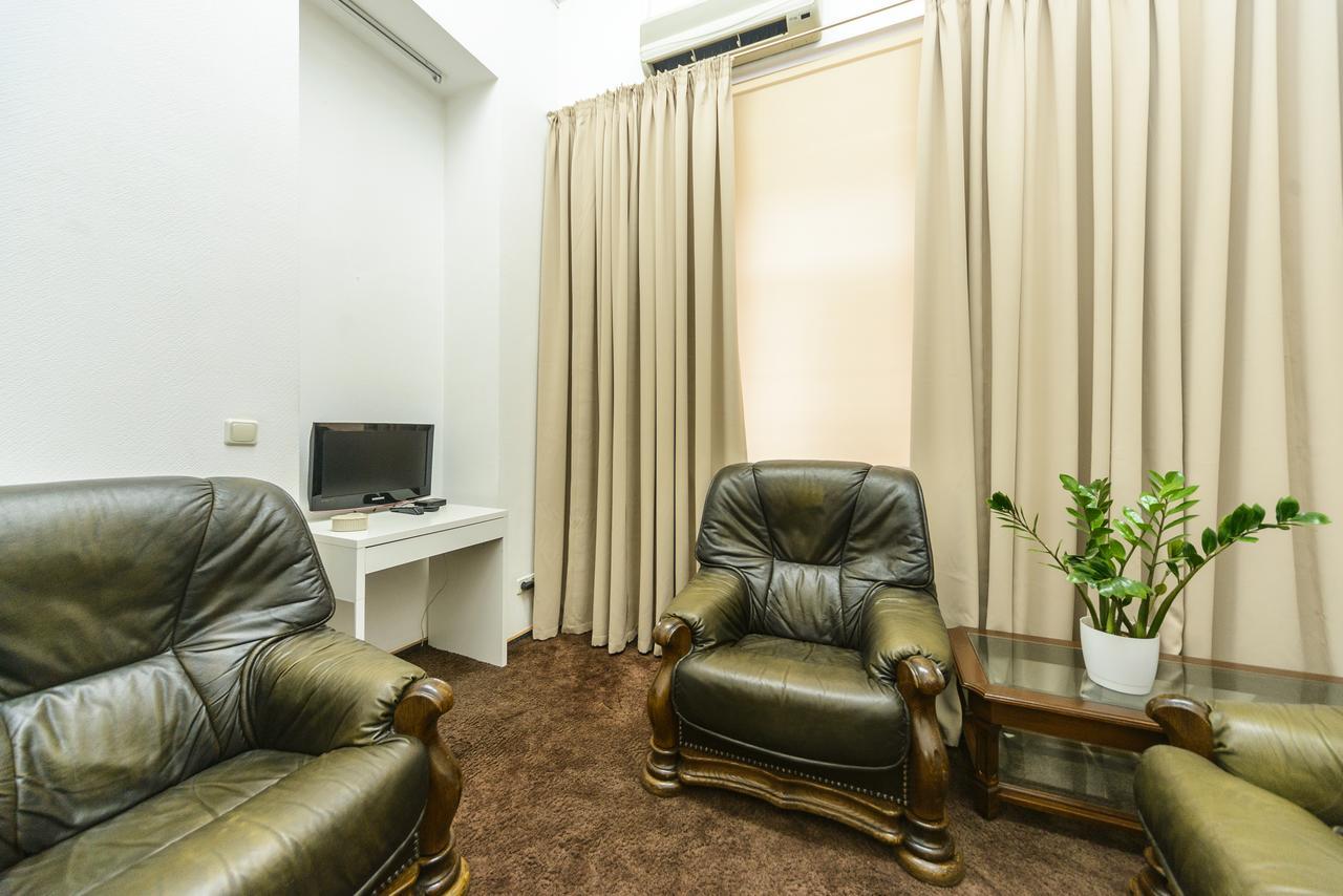 Basseynaya Apart Hotel Kiev Exteriör bild